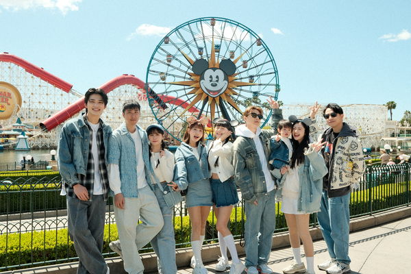 ▲「王子」邱勝翊放長假，和演藝圈的好友們一起前往美國洛杉磯，完成NBA慶生圓夢計劃。（圖／喜鵲娛樂提供）