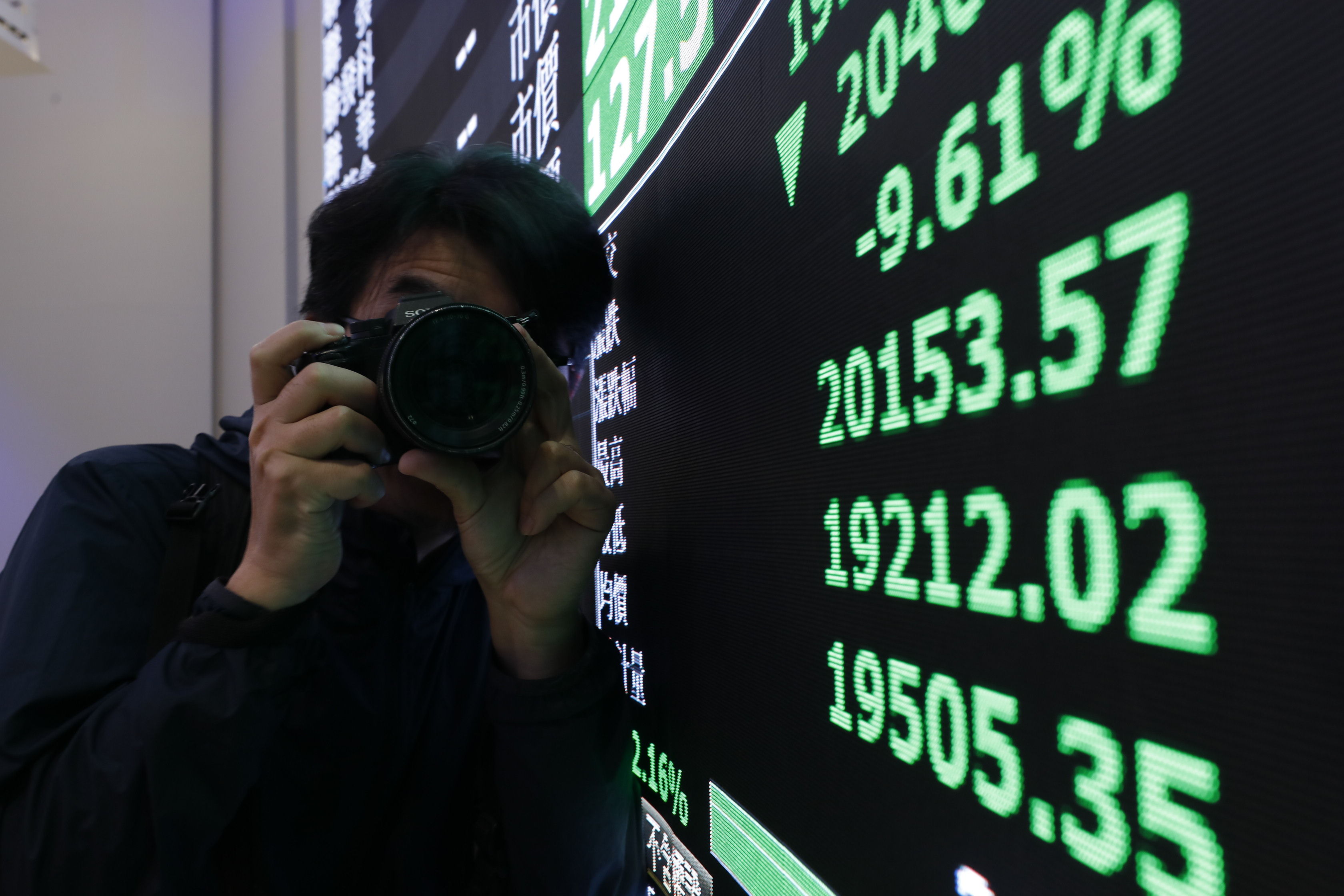 ▲▼台股暴跌。（圖／記者湯興漢攝攝）