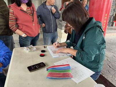 雲林「連署超人」繳出3500份連署書！媒體人大讚：靠山還是山
