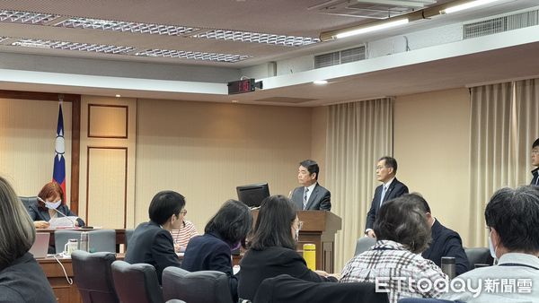 ▲▼交通部次長伍勝園於立法院交通委員會接受備詢。（圖／記者周湘芸攝）