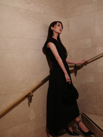 ▲柯佳嬿赴希臘看秀。（圖／COS提供）