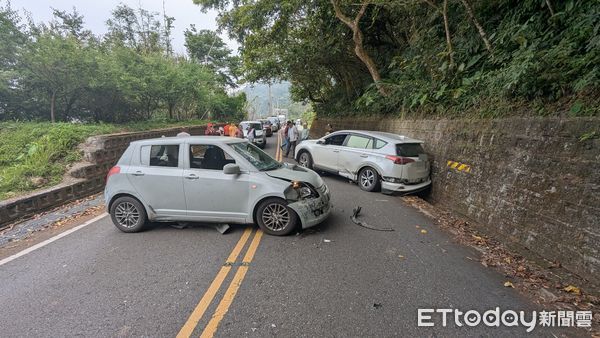 ▲嘉義梅山36彎第26彎處清明連假發生車禍。（圖／記者翁伊森翻攝，下同）