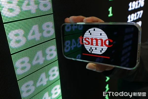 ▲台股暴跌。（圖／記者湯興漢攝攝）