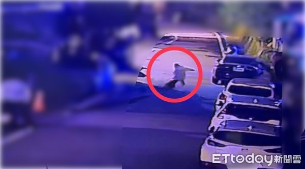 ▲男童行走在路上遭惡犬撲咬，送醫縫了16針。（圖／吉安警分局提供）