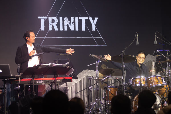 ▲▼ 黃瑞豐鍾興民演出後彼此感謝對方。（圖／麥丁文化提供）