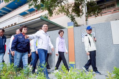 新北完成84校通學環境改善　侯友宜：力拚2026達百校目標