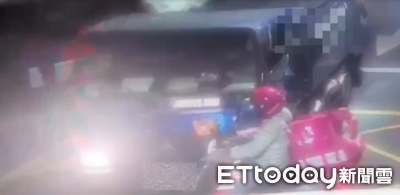 吞噬畫面曝！北市回收車攔腰撞倒機車　女外送員遭捲入哀號