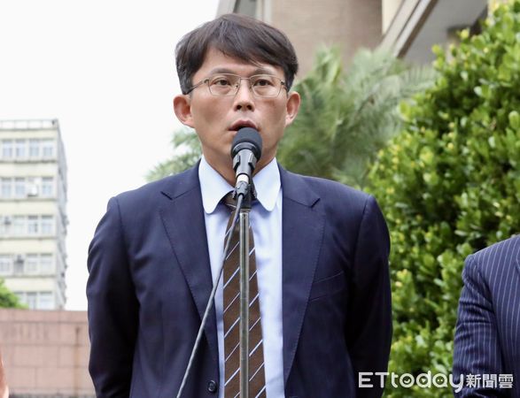 ▲▼會後聯訪 黃國昌 行政院長卓榮泰 藍白黨團三長 會商國政。（圖／記者屠惠剛攝）