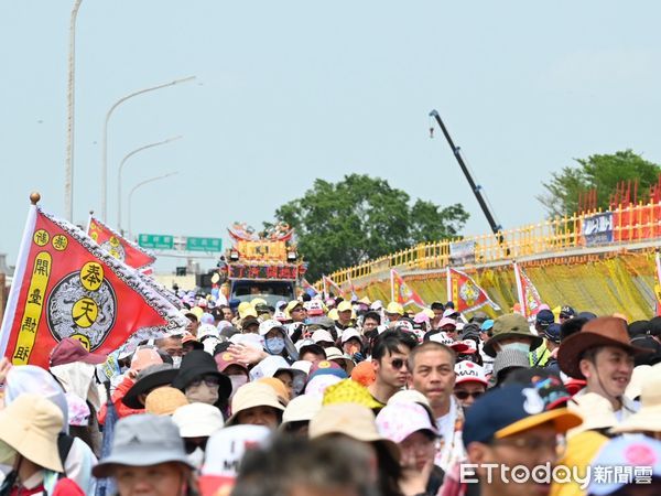 ▲▼  大甲媽遶境新港38週年 翁章梁率各界隆重迎駕   。（圖／嘉義縣政府提供）