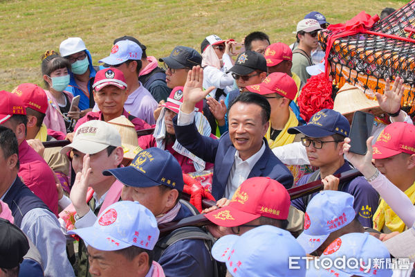▲▼  大甲媽遶境新港38週年 翁章梁率各界隆重迎駕   。（圖／嘉義縣政府提供）