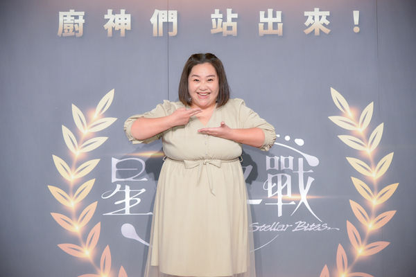 ▲▼鍾欣凌（中）帶鄭智善和三星主廚合作節目。（圖／三立提供）