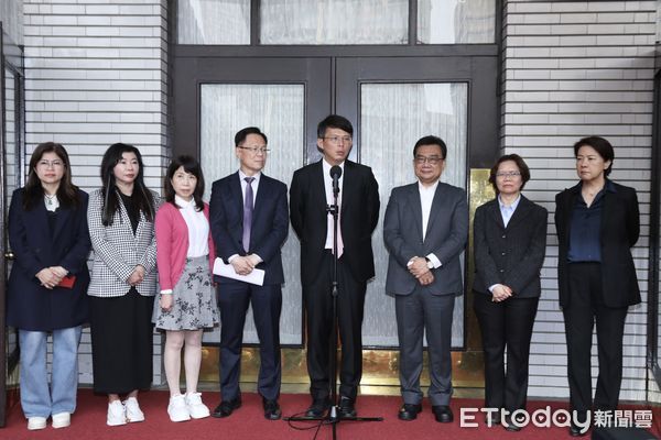 ▲▼民眾黨團 記者會 立法院 批評民進黨再度癱瘓國會 時事回應。（圖／記者屠惠剛攝）