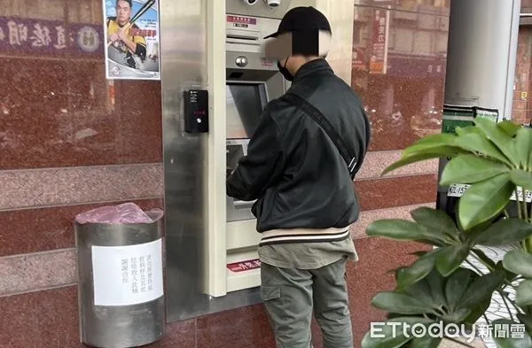 ▲馬來西亞籍男子持觀光護照來臺，卻從事詐騙車手。（圖／中壢警分局提供）