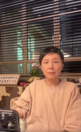 ▲吳文忻乳癌第4期「忍淚剃頭」！　曾想在家等死&hellip;為2女兒轉念化療。（圖／翻攝自吳文忻IG）