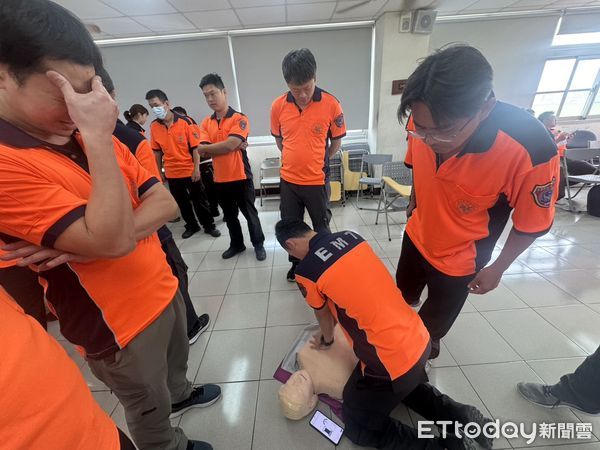 ▲南消第二大隊4月8日、10日將舉辦緊急救護技術員教育訓練，不僅涵蓋基本救命術，同時分享精神急症患者的處置方式，以應對現場突發狀況。（圖／記者林東良翻攝，下同）