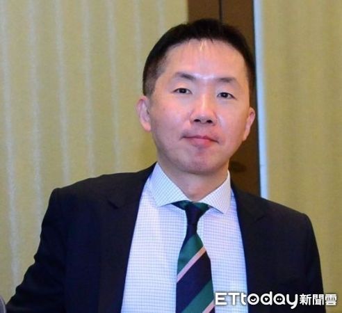 ▲▼ 美國安卓樂資本Andra Global科技私募基金合夥人、台灣大學商學研究所兼任教授林家振，澳門台商聯誼會會長簡廷在(眼鏡）（圖／記者任以芳攝）