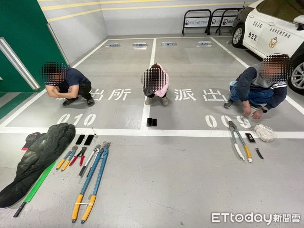 ▲信義區福德街捷運工地驚傳電纜線竊案，警方逮捕2男1女3名竊賊。（圖／記者張君豪翻攝）