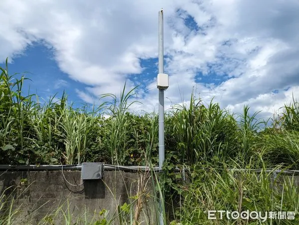 ▲智慧監控系統當揚塵污染發生時，會自動啟動灑水措施，迅速有效地遏制污染蔓延擴大。（圖／花蓮縣政府提供）