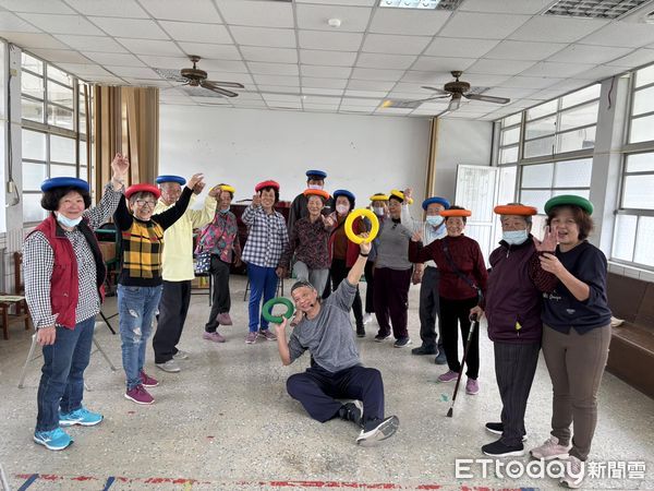 ▲嘉南藥理大學在2025年《遠見雜誌》主辦的USR大學社會責任獎中，從全台215件參賽作品中脫穎而出，榮獲「在地共融組」績優獎。（圖／記者林東良翻攝，下同）