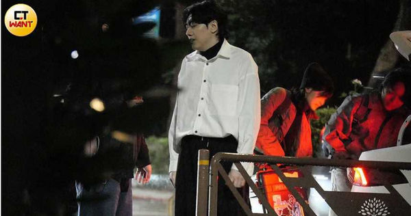 獨家／李友廷兩晚帶女回家　深夜暗巷伸出愛的小手