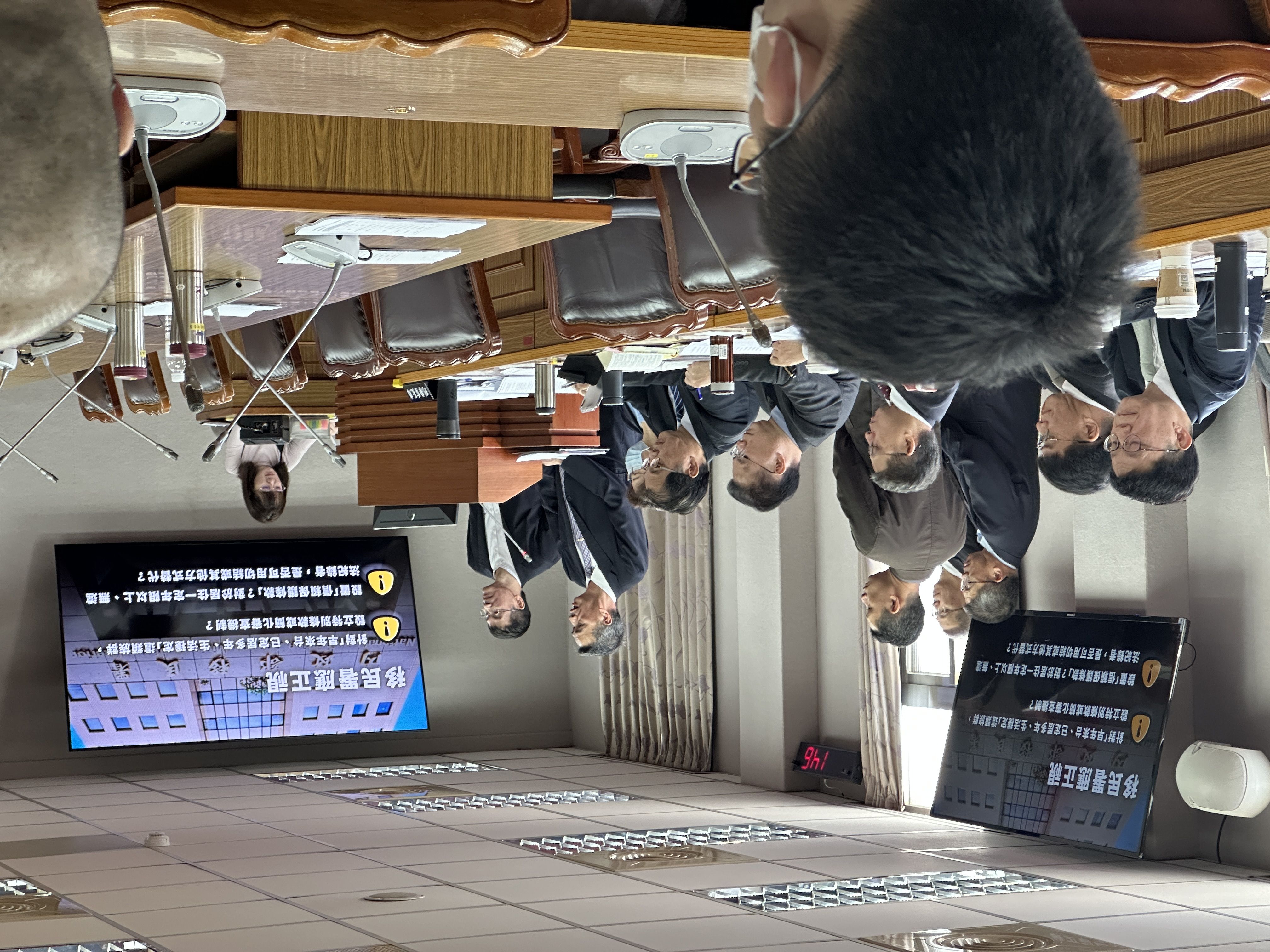 ▲▼陸委會副主委梁文傑、移民署副署長陳建成。（圖／記者蔡紹堅攝）