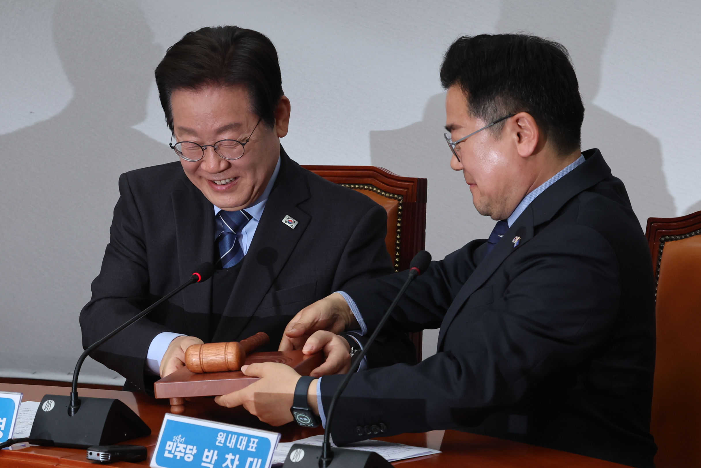 ▲▼李在明9日辭去共同民主黨黨代表、投入參選程序，由黨院內代表朴贊大暫執黨鞭。（圖／達志影像）