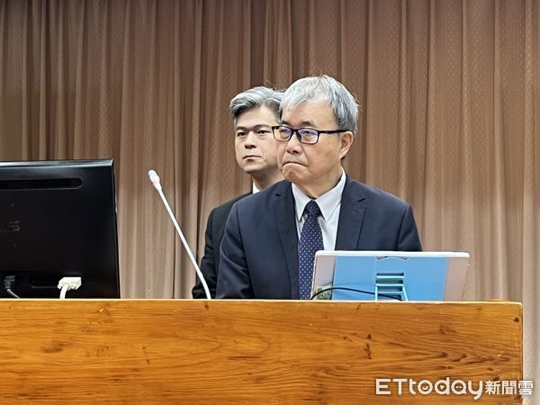 ▲▼立委擔憂對等關稅將迫使台灣營養午餐使用基改食材，鄭英耀強調，絕對不會交換。（圖／記者許敏溶攝）