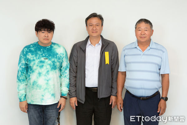 ▲南市區漁會依據《漁會選舉罷免辦法》順利完成選舉作業，圓滿選出新任理事長方裕豐、常務監事鄭奐彬，並由全體理事同意聘任原總幹事林鈺昕續任。（圖／記者林東良翻攝，下同）