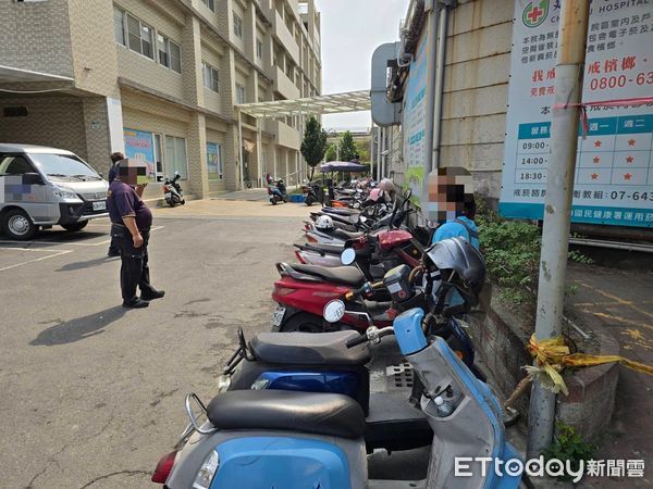 ▲醫院清潔人員撿到槍            。（圖／記者吳奕靖翻攝）