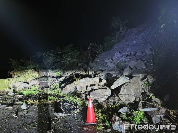 ▲▼ 大雪山林道29.4K今(9)日土石崩落無法通行            。（圖／翻攝林業及自然保育署臺中分署官網）