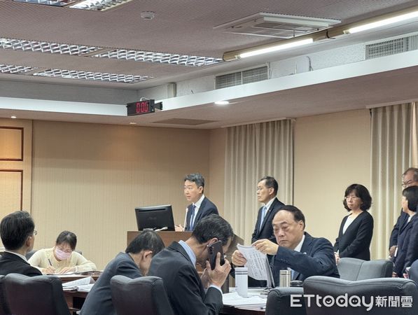 ▲▼交通部長陳世凱今赴立法院進行專題報告。（圖／記者周湘芸攝）