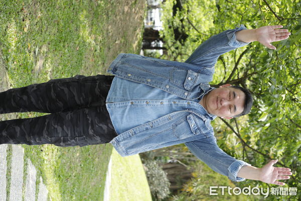 ▲▼歌手陳昶均《一夜情愁》發片記者會，近日宣布離婚的資深演員徐亨出席相挺。（圖／記者湯興漢攝）