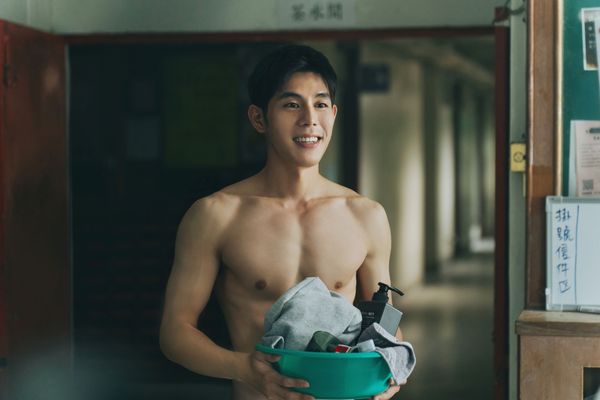 ▲詹懷雲在《有病才會喜歡你》中，潛至海底寄出最深情的告白情書。（圖／紅杉娛樂提供）