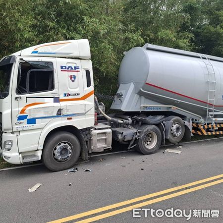 ▲▼苗栗縣通霄鎮今日上午6時許發生一起油罐車與客運擦撞的事故  。（圖／記者楊永盛翻攝）