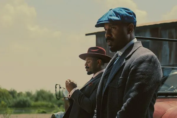 ▲《罪人》麥可·B·喬丹更1人飾演2角。（圖／華納提供）