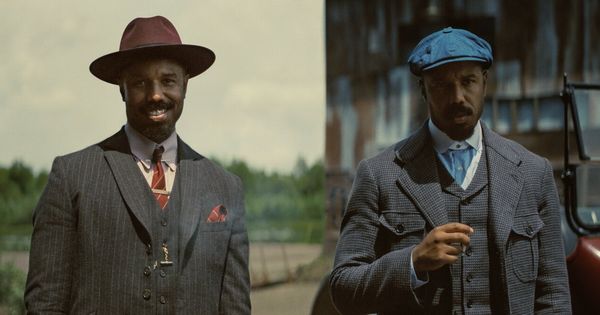 ▲《罪人》麥可&middot;B&middot;喬丹更1人飾演2角。（圖／華納提供）