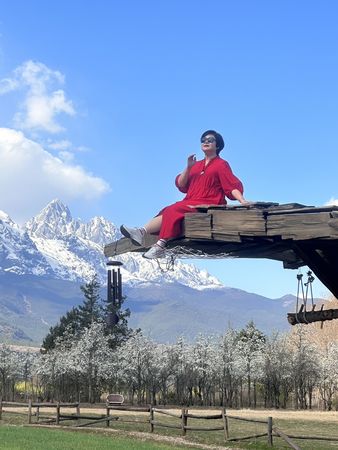 ▲崔佩儀跟同學們一起吃法國餐。（圖／崔佩儀提供）