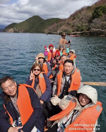 ▲崔佩儀跟同學們一起吃法國餐。（圖／崔佩儀提供）
