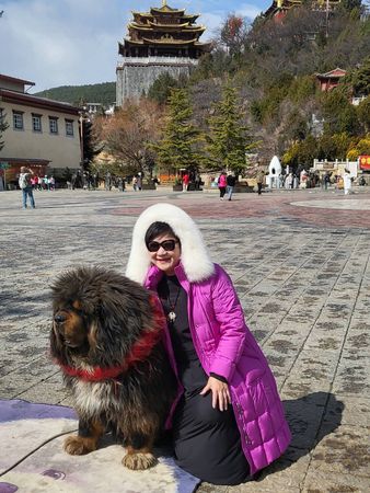 ▲崔佩儀跟同學們一起吃法國餐。（圖／崔佩儀提供）