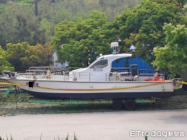 ▲▼我國3艘遊艇和大陸船隻走私貨物，被逮個正著。（圖／記者林名揚翻攝）