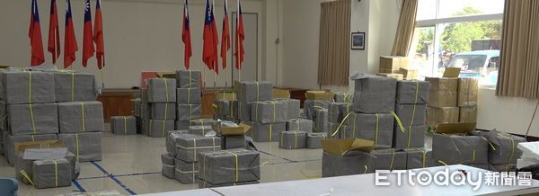 ▲▼我國3艘遊艇和大陸船隻走私貨物，被逮個正著。（圖／記者林名揚翻攝）