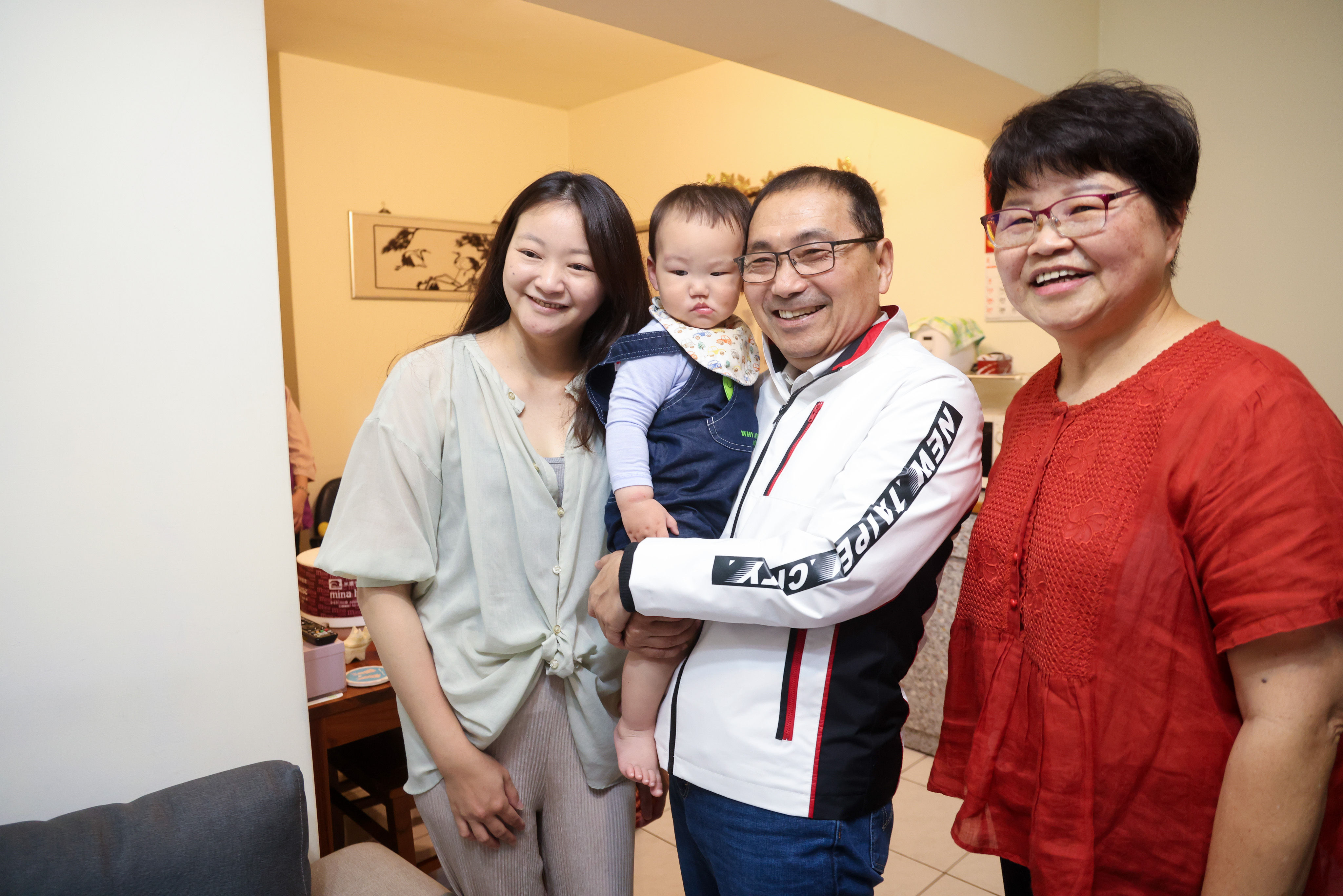 ▲元馨儀獲新北模範母親。（圖／新北市社會局提供）