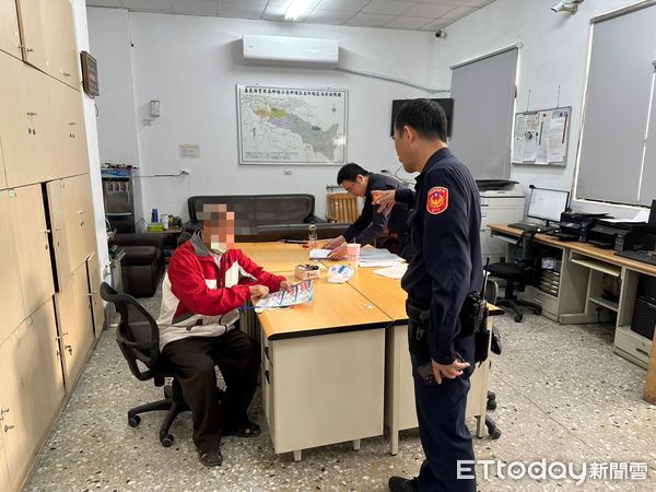 ▲▼     詐團假交友急借錢 中埔警與行員聯手阻詐成功】   。（圖／記者翁伊森攝）  