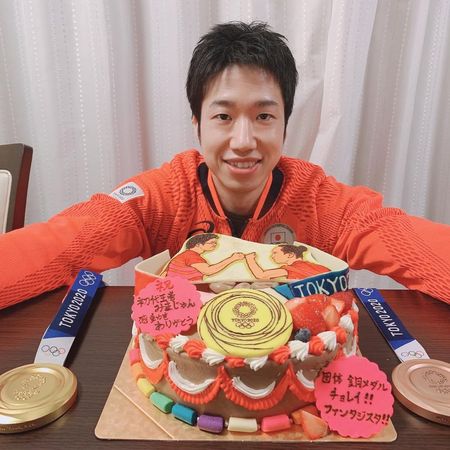 水谷隼在2020東京奧運擊敗中國，拿下日本第一面桌球金牌。（翻攝水谷隼IG）