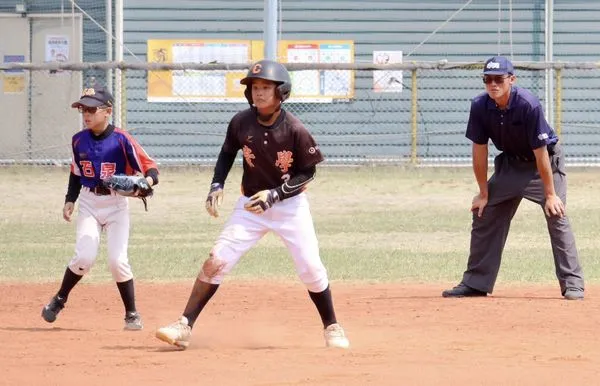 ▲崇學靠再見暴投驚險晉級。小五陳冠霖3支3。（圖／學生棒聯提供）