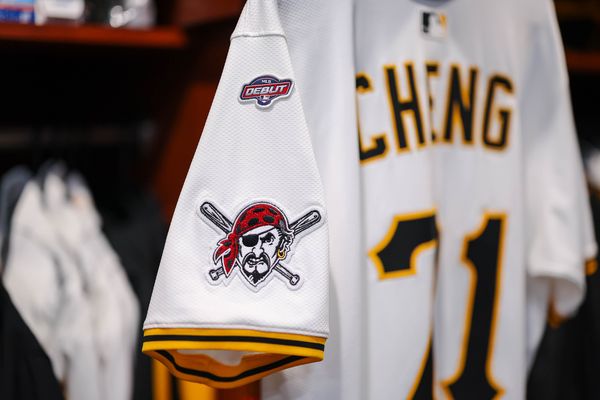 ▲▼海盜鄭宗哲初登場，上班路曝光。（圖／截自海盜官方粉絲團）