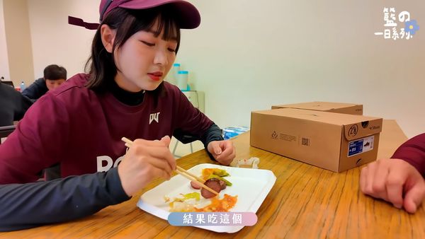 樂天桃猿遭嫌伙食「比犯人差」　籃籃片中林泓育的話藏玄機
