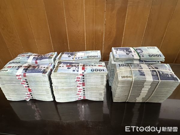 ▲刑事局逮捕有四海幫海鐵堂背景的神鬼會計員王力行。（圖／記者張君豪翻攝）