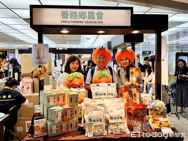 ▲▼    番路鄉農會躍上國際舞台！番路鄉農會受邀新加坡展售會，掀起搶購熱潮  。（圖／番路鄉農會提供）