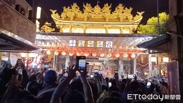 ▲大甲鎮瀾宮媽祖駐駕奠安宮。（圖／記者唐詠絮攝）